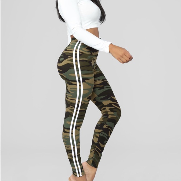 Bundle Only! Camo Leggings - Picture 2 of 4